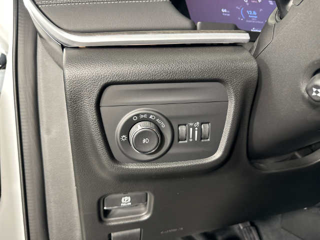 New 2027 Jeep Grand Cherokee Limited AWD/4WD image 21