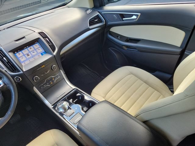 Used 2019 Ford Edge SEL AWD/4WD image 29