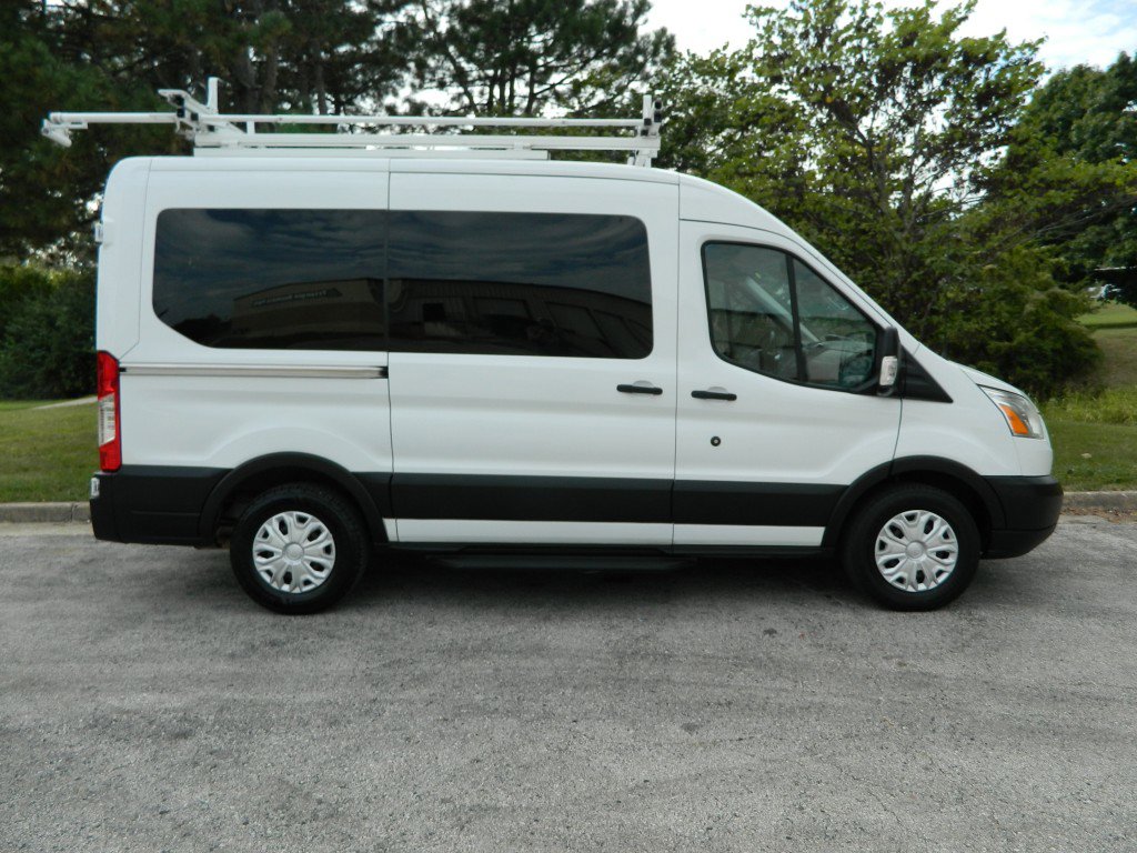 Used 2019 Ford Transit 150 XLT image 5