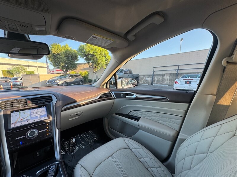 Used 2018 Ford Fusion Platinum FWD image 30