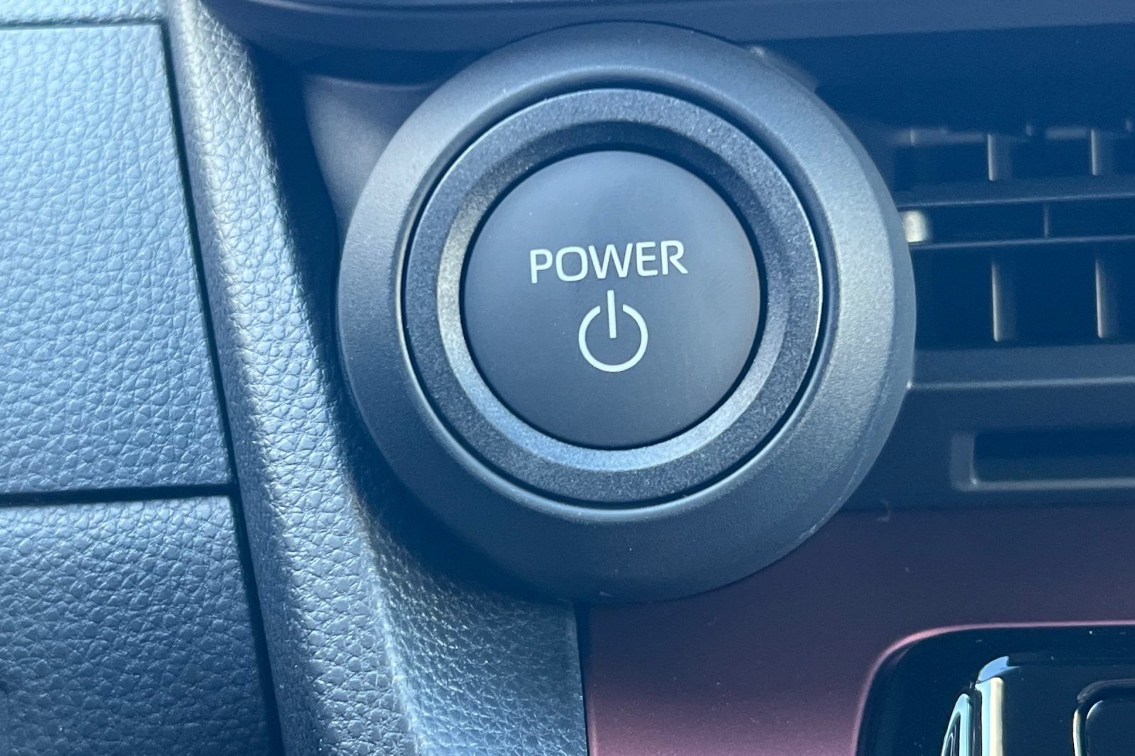 New 2026 Toyota Prius Plug-In Hybrid FWD image 19