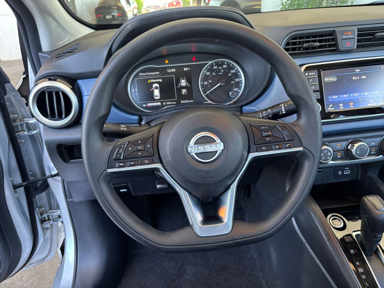 Used 2025 Nissan Versa SV FWD image 28