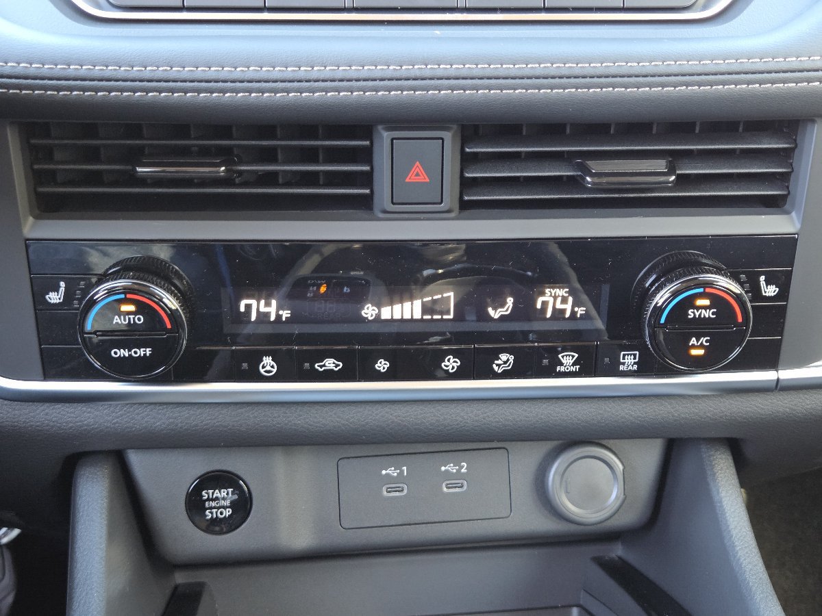 New 2027 Nissan Rogue SV w/ Cold Weather Package AWD/4WD image 35