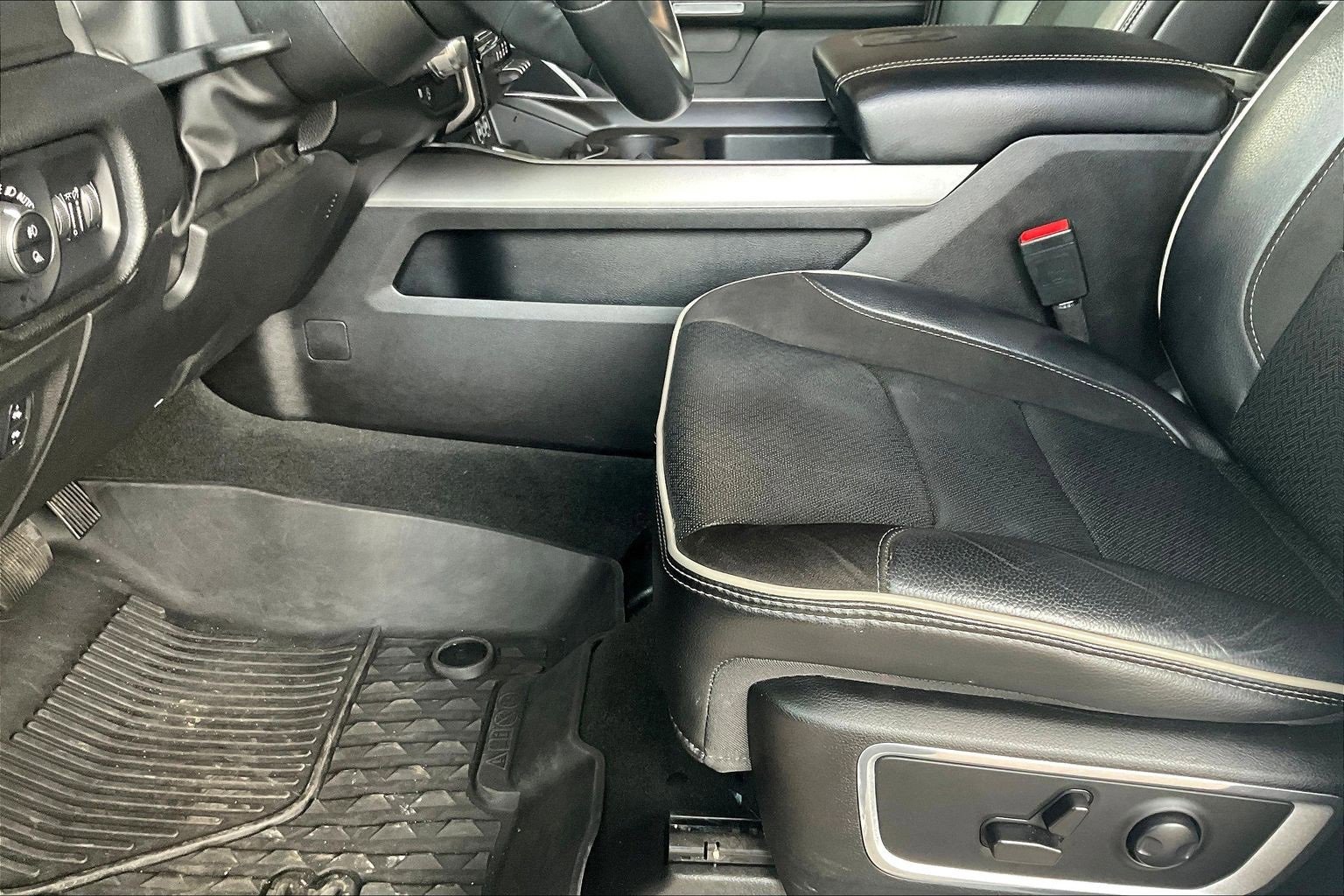 Used 2023 RAM 1500 Laramie image 16