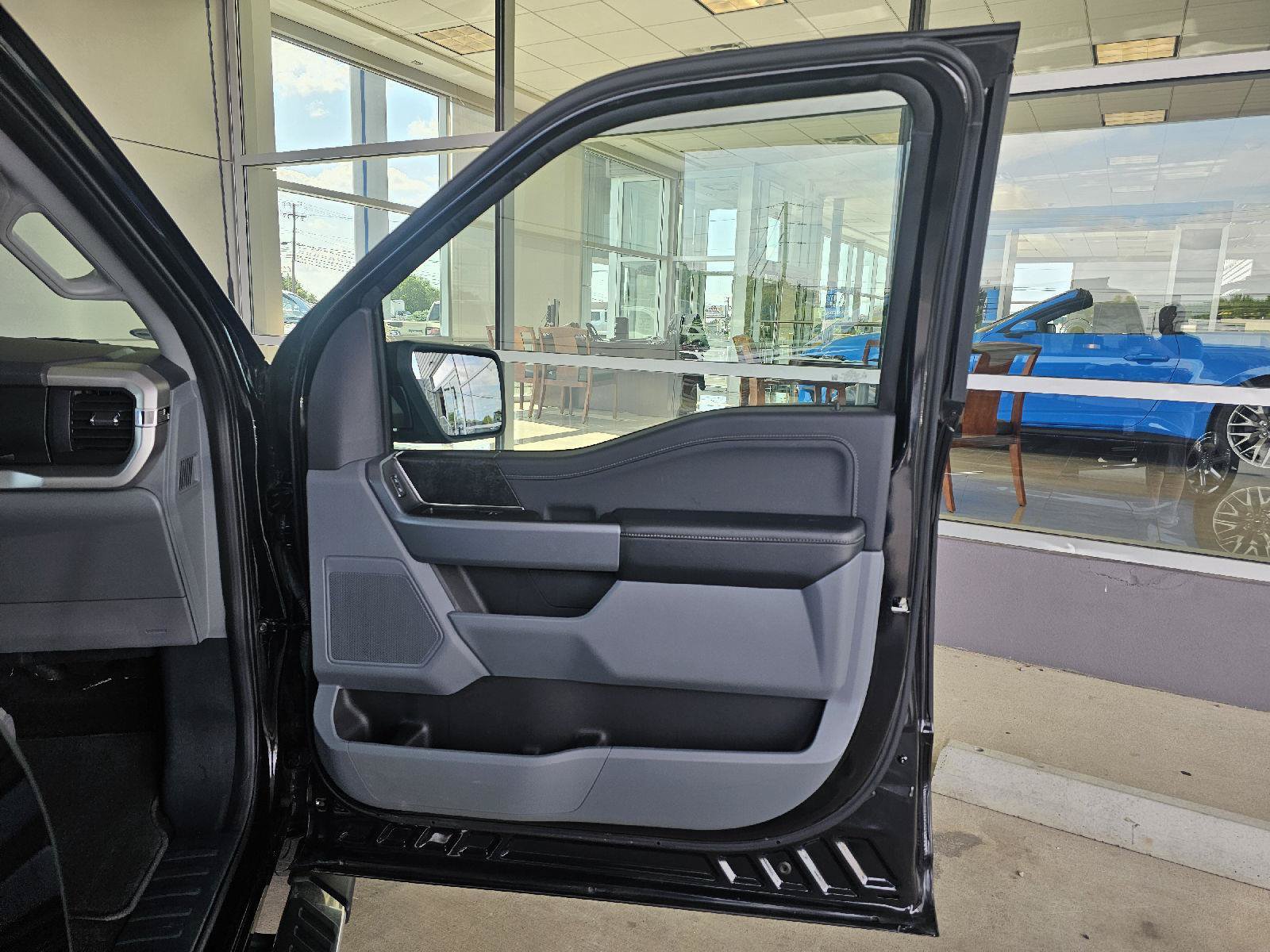 Used 2022 Ford F150 XLT w/ Equipment Group 302A High AWD/4WD image 11