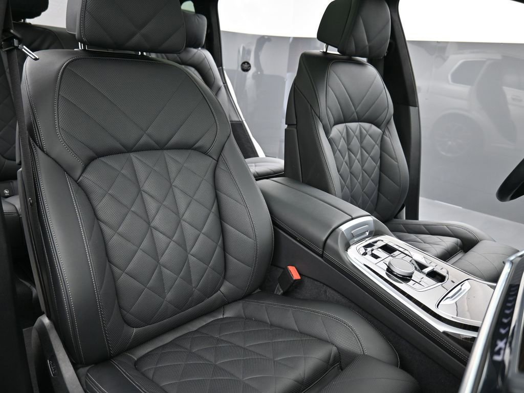 Used 2025 BMW X7 xDrive40i image 22