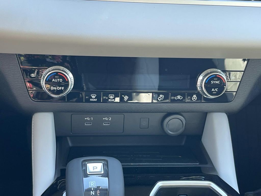 New 2026 Mitsubishi Outlander SE FWD image 20