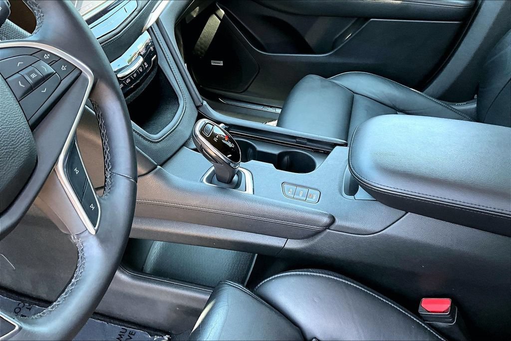 Used 2017 Cadillac XT5 Premium Luxury w/ Driver Assist Package AWD/4WD image 17