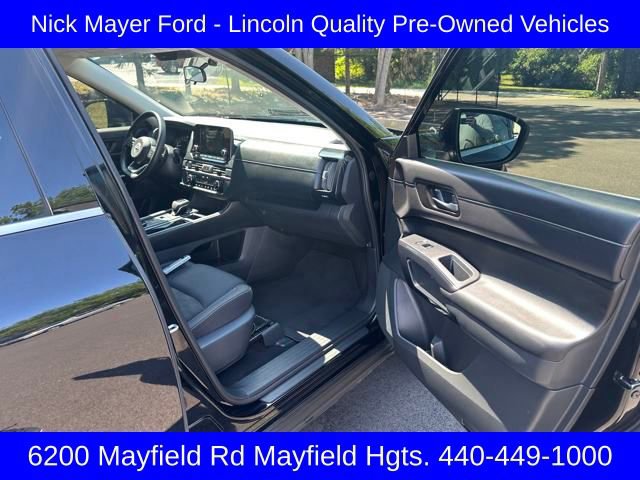 Used 2023 Nissan Pathfinder S w/ Cargo Package image 27