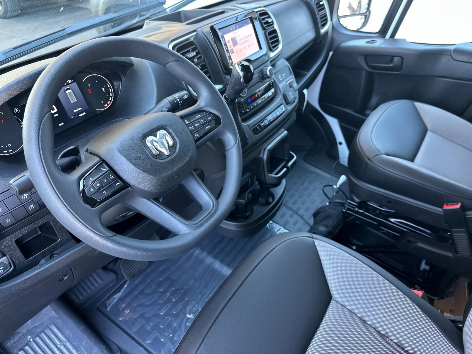 New 2026 RAM ProMaster 3500 w/ Quick Order Package 22G SLT image 10