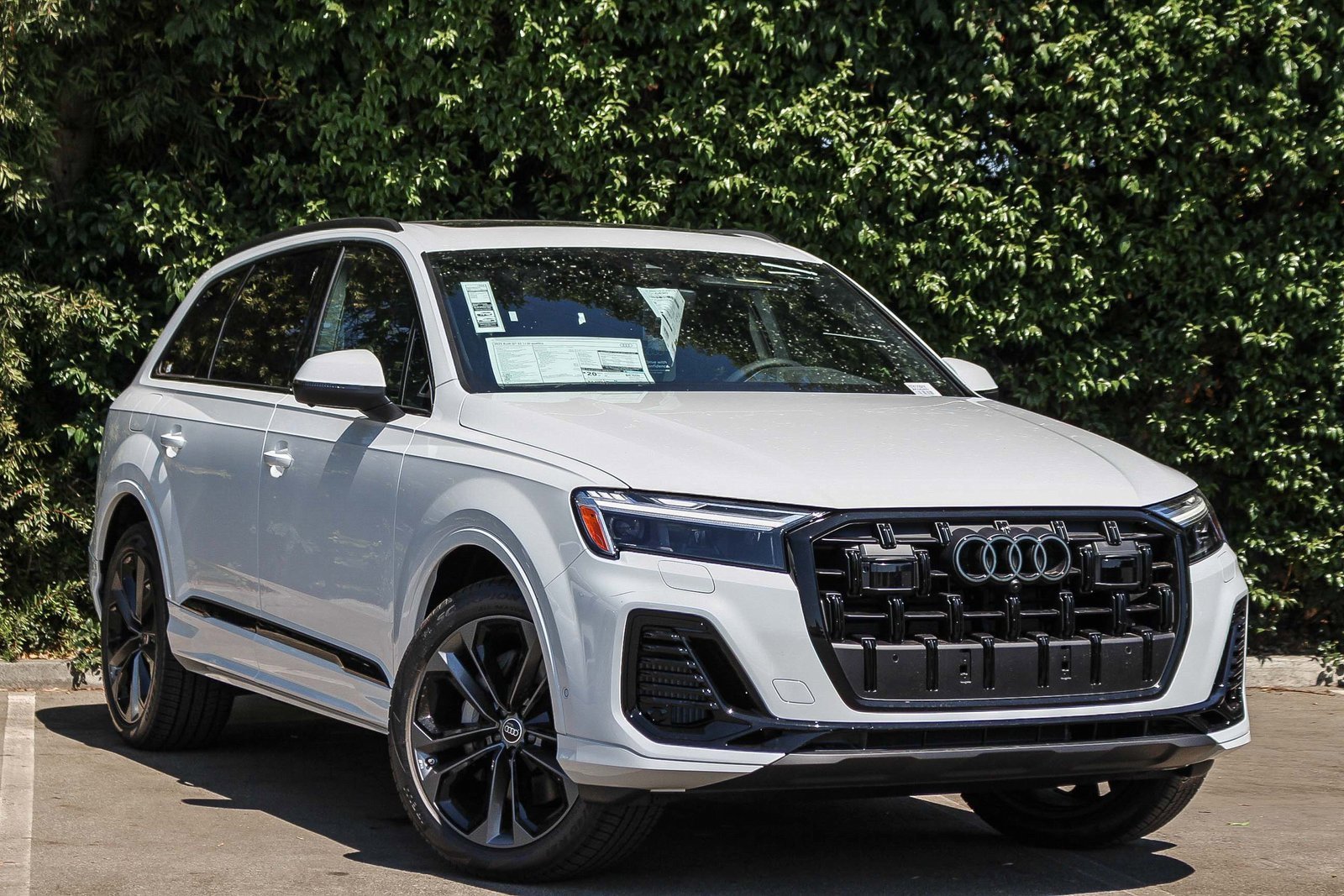 New 2025 Audi Q7 3.0T Premium Plus