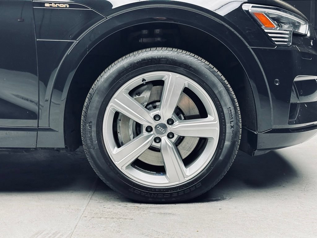Used 2019 Audi e-tron Premium Plus w/ Cold Weather Package AWD/4WD image 43