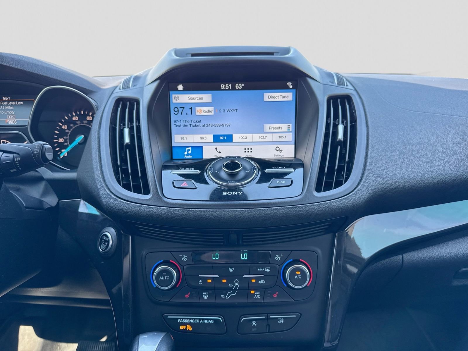 Used 2017 Ford Escape Titanium AWD/4WD image 31
