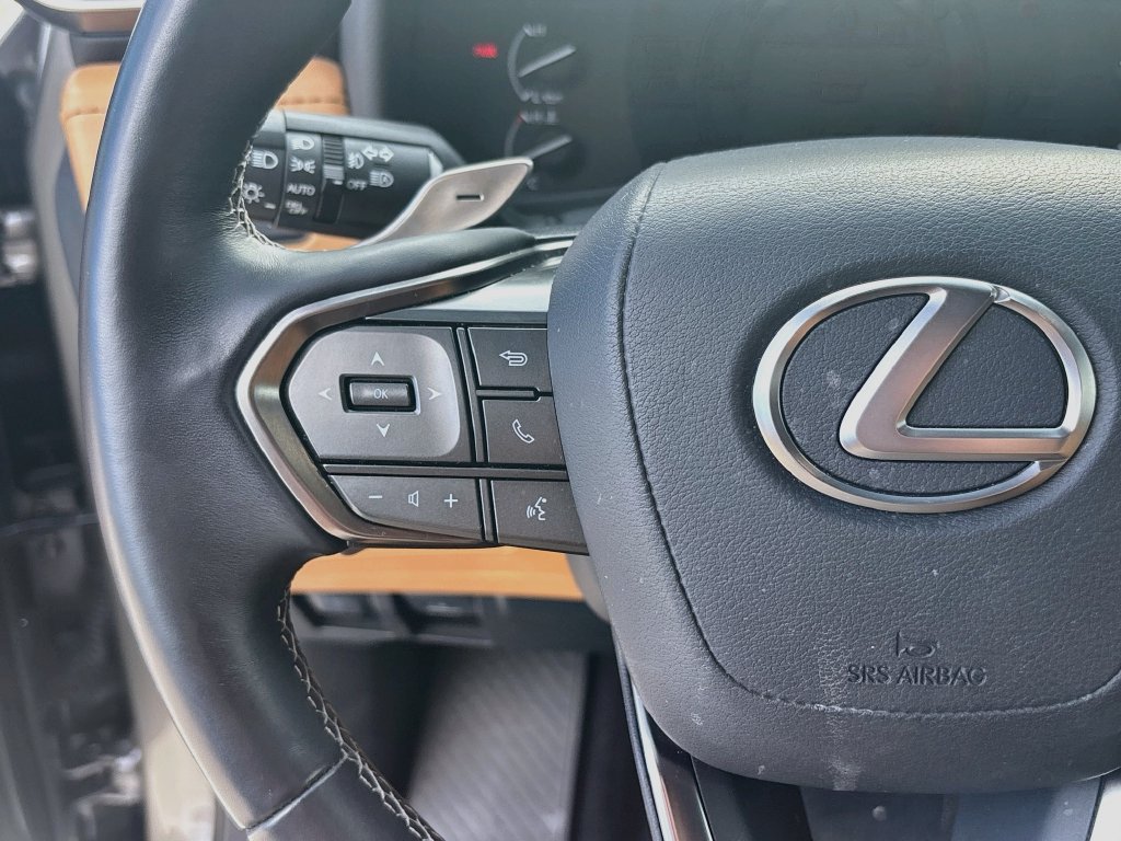 Used 2024 Lexus LX 600 4WD w/ Appearance Package image 10
