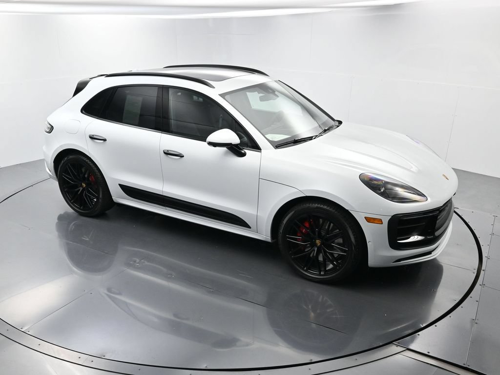 Certified 2025 Porsche Macan GTS AWD/4WD image 41