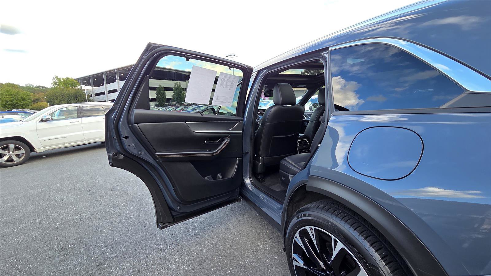 Used 2026 MAZDA CX-90 Plug-In Hybrid w/ Premium Plus AWD/4WD image 28