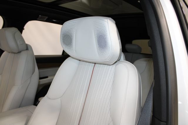 New 2027 Cadillac Vistiq Sport AWD/4WD image 6