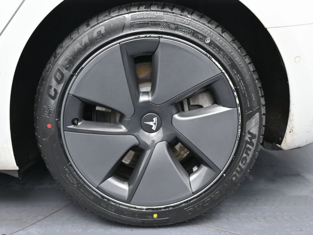 Used 2021 Tesla Model 3 Standard Range Plus image 11