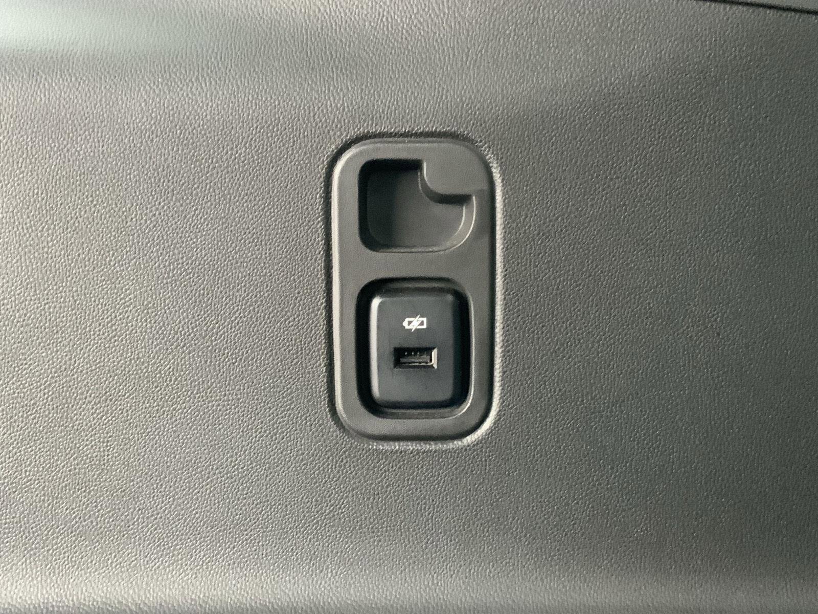 Used 2023 Chevrolet Traverse Premier w/ Redline Edition image 64