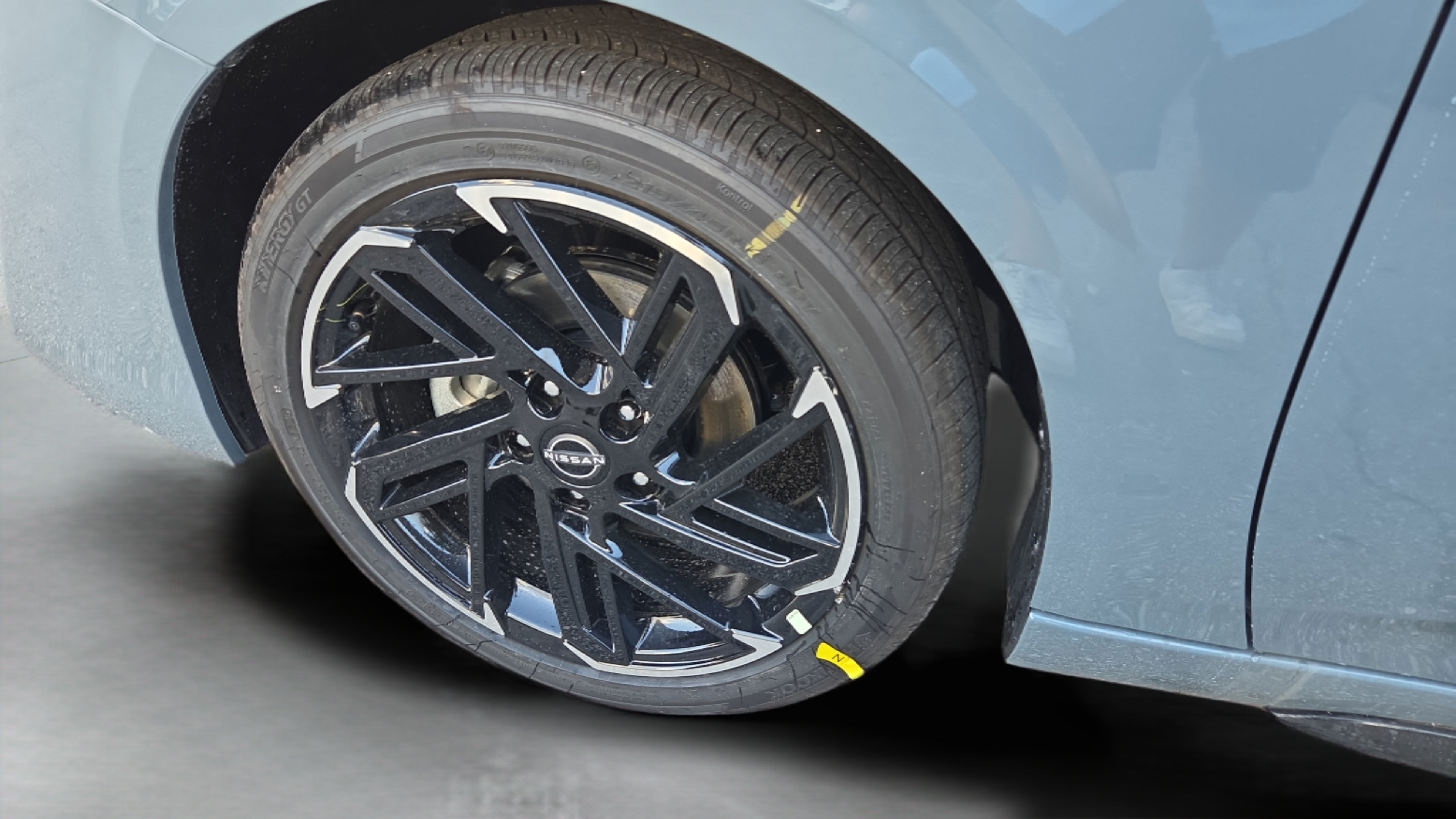 New 2027 Nissan Sentra SR w/ Floor Mat Package FWD image 30