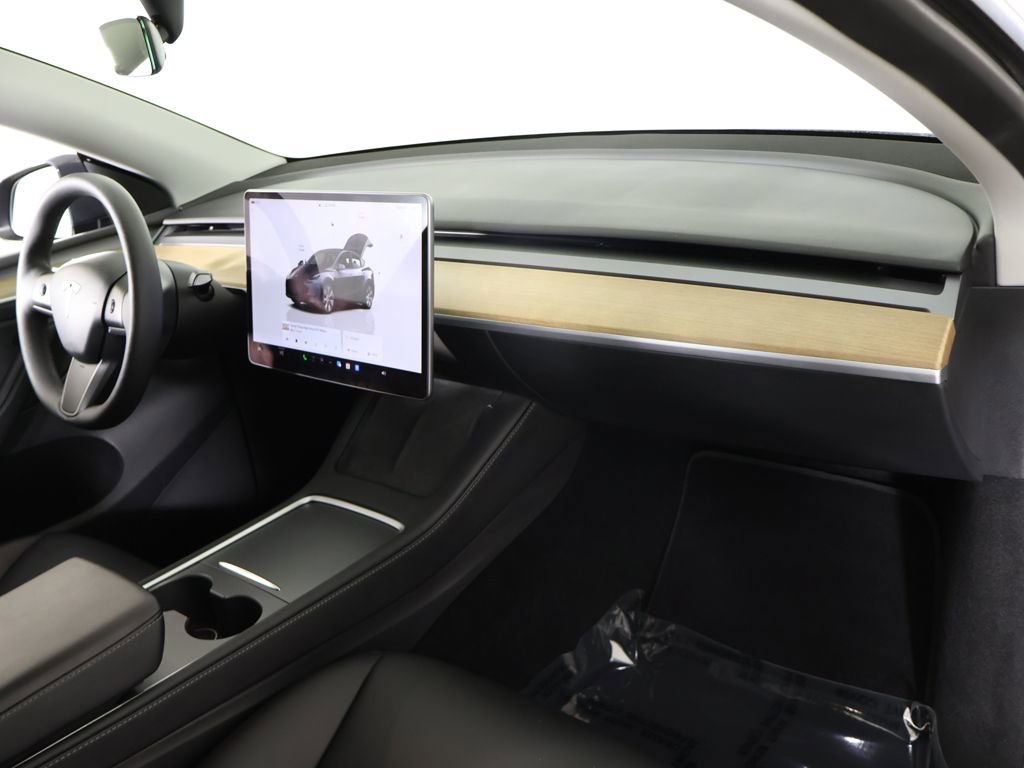 Used 2023 Tesla Model Y Long Range image 30