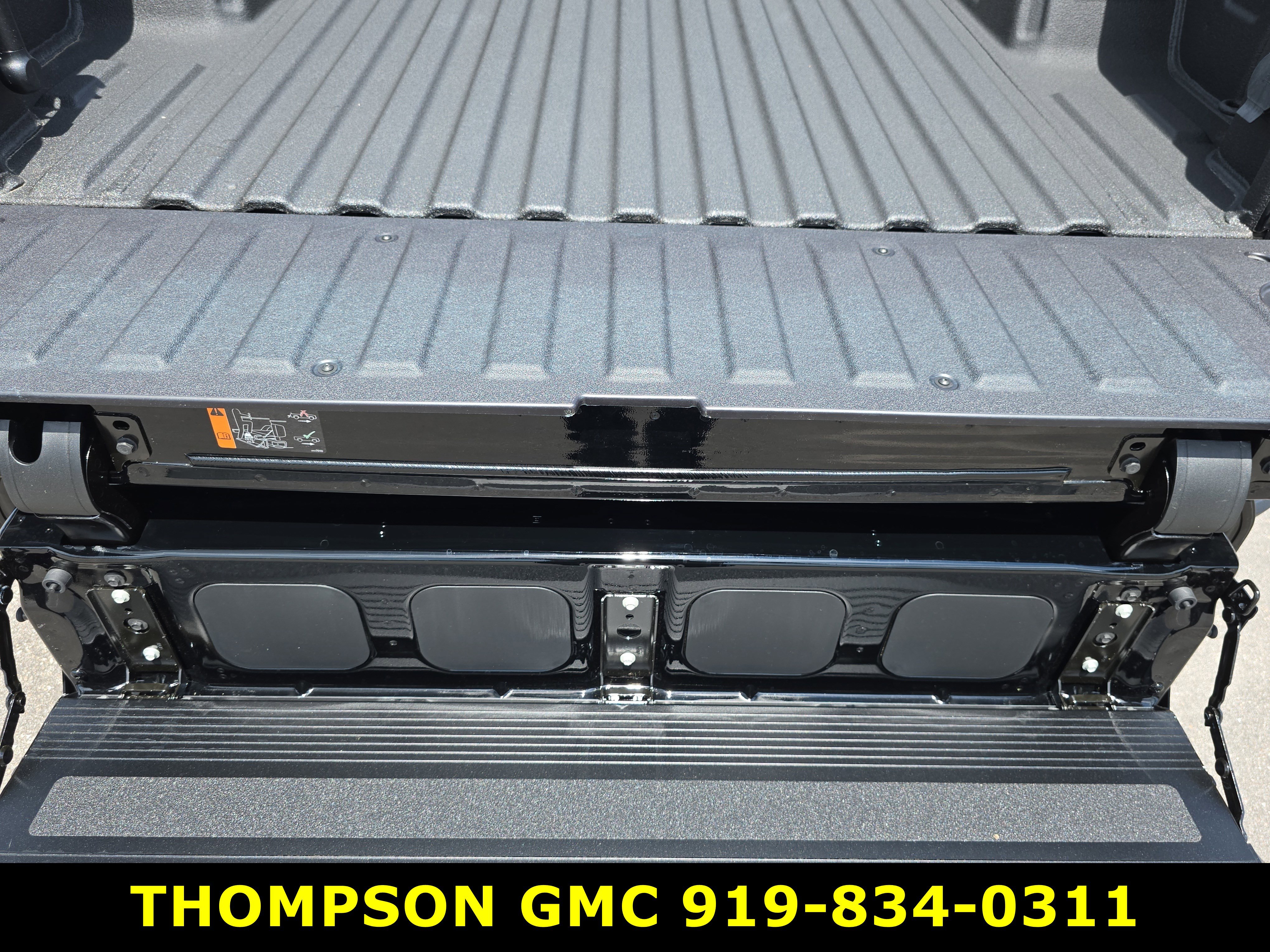 New 2024 GMC Sierra 1500 SLT w/ SLT Premium Package image 16