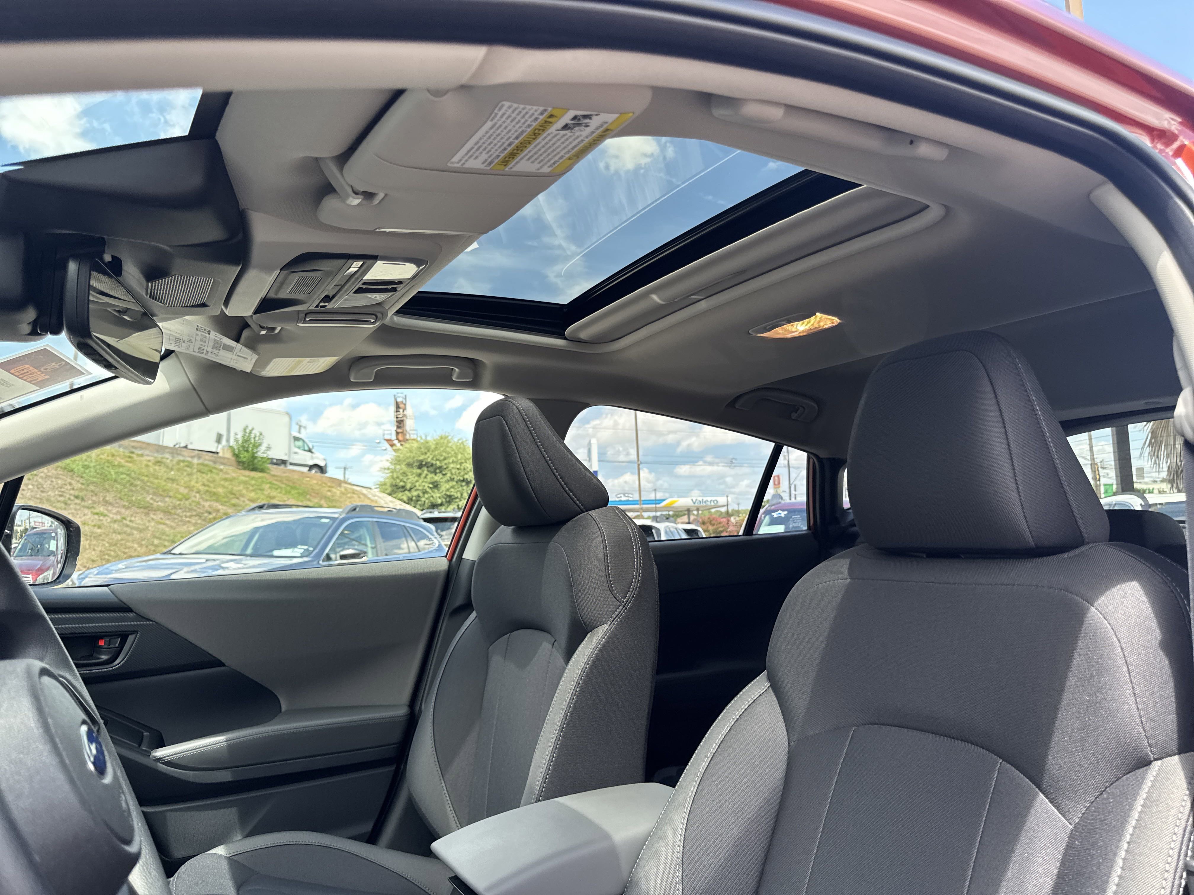 Used 2025 Subaru Crosstrek 2.0i Premium image 26