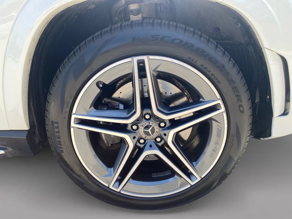 Used 2022 Mercedes-Benz GLS 450 4MATIC image 9