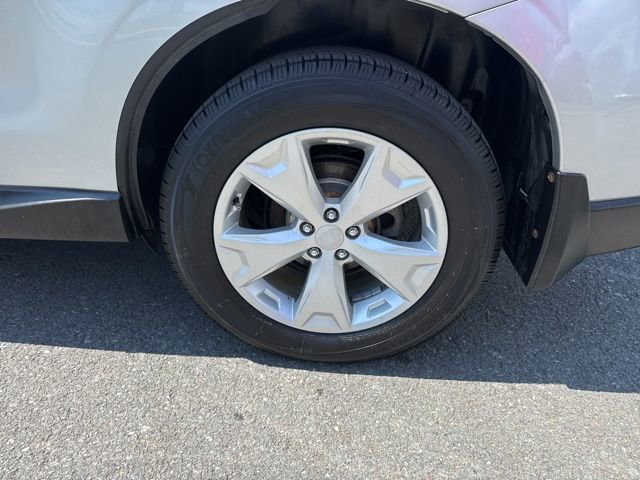 Used 2015 Subaru Forester 2.5i Premium w/ All-Weather Package AWD/4WD image 10
