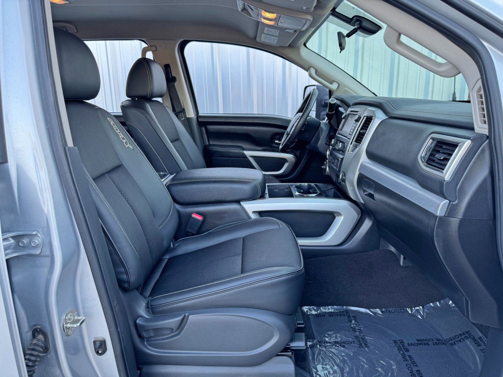 Used 2019 Nissan Titan PRO-4X w/ Pro-4x Utility Package image 13