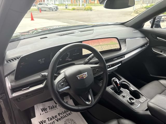 Certified 2025 Cadillac XT4 Premium Luxury AWD/4WD image 46