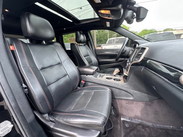 Used 2016 Jeep Grand Cherokee Limited 75th Anniversary AWD/4WD image 23