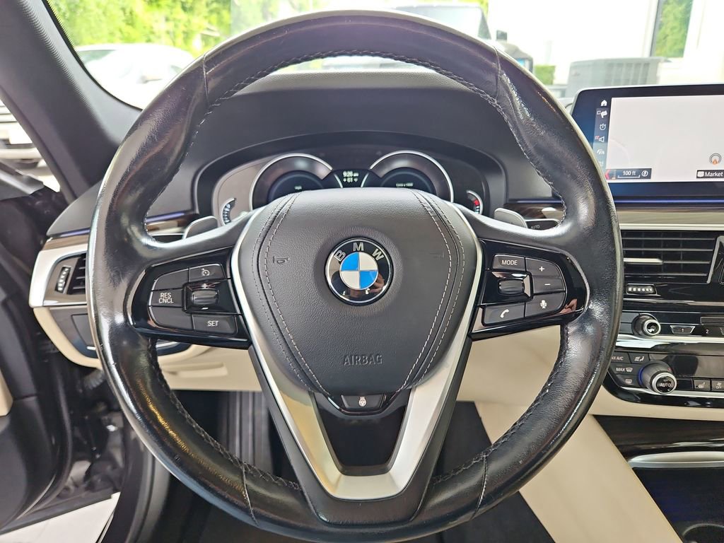 Used 2019 BMW 530i xDrive w/ Convenience Package AWD/4WD image 10
