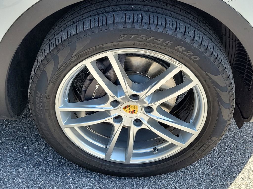 Certified 2020 Porsche Cayenne AWD/4WD image 13