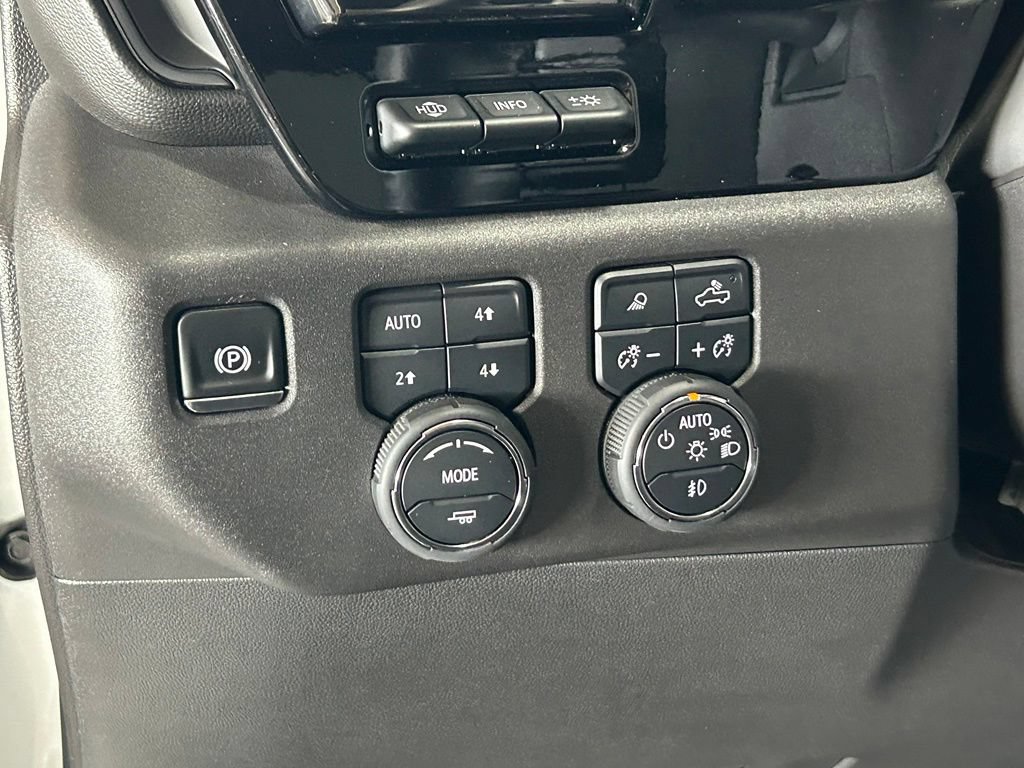 Used 2025 Chevrolet Silverado 1500 ZR2 w/ Technology Package AWD/4WD image 19