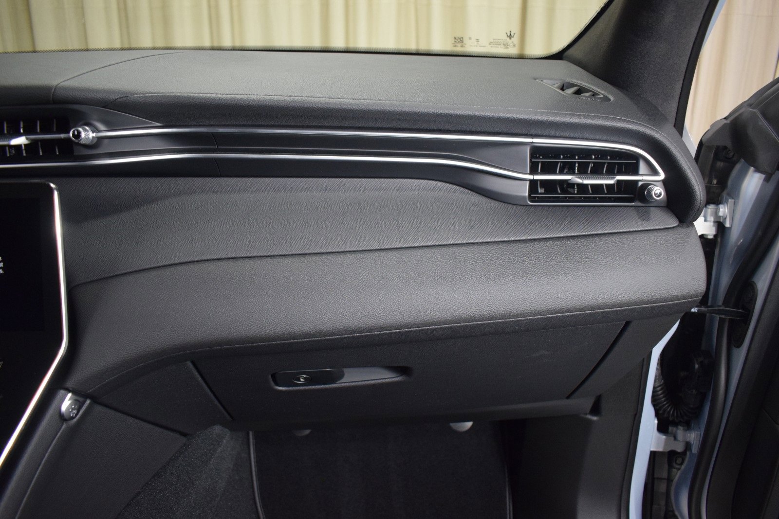 New 2024 Maserati Grecale Modena image 27