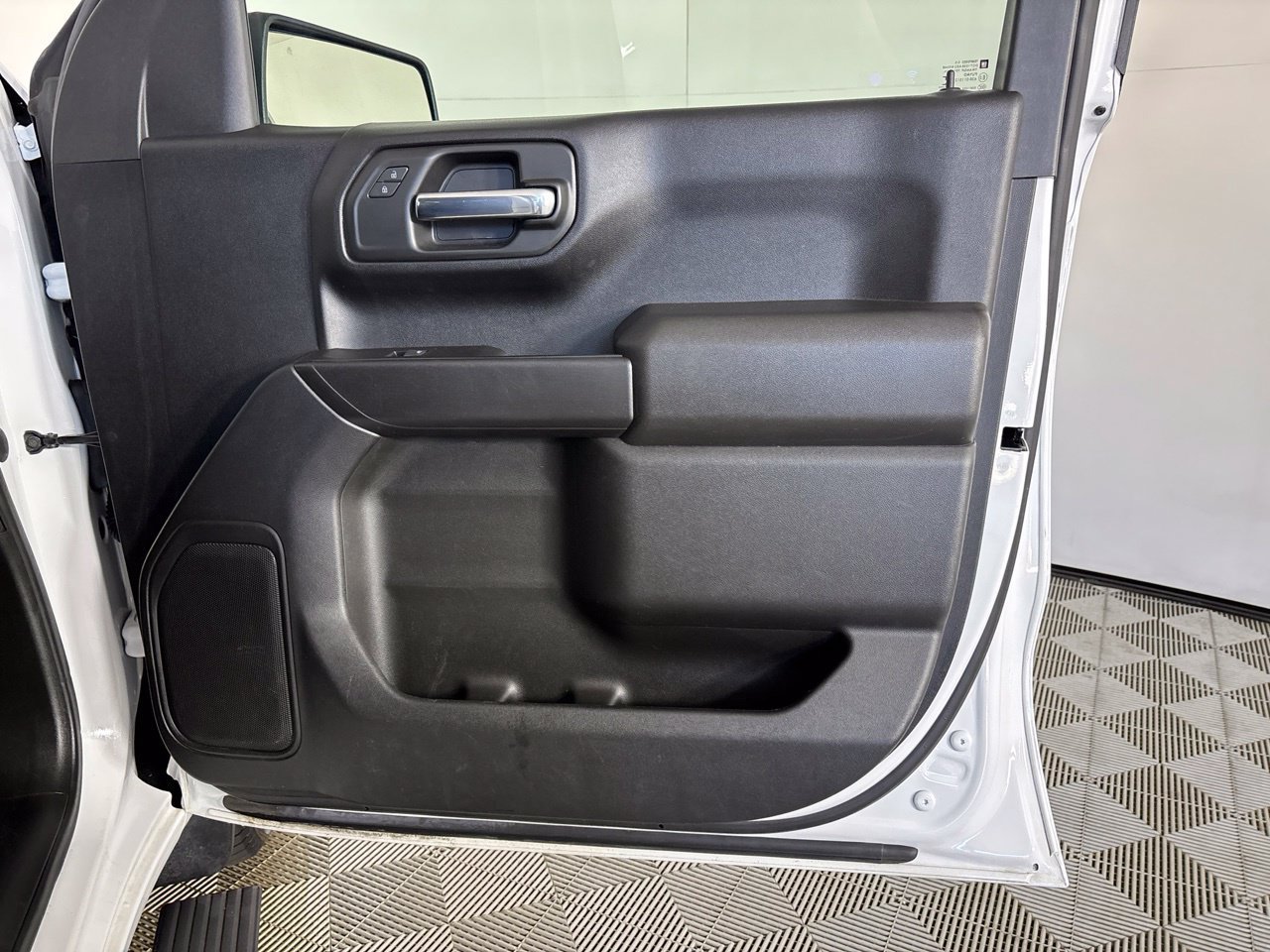 Used 2023 Chevrolet Silverado 1500 Custom w/ LPO, Dark Essentials Package AWD/4WD image 28