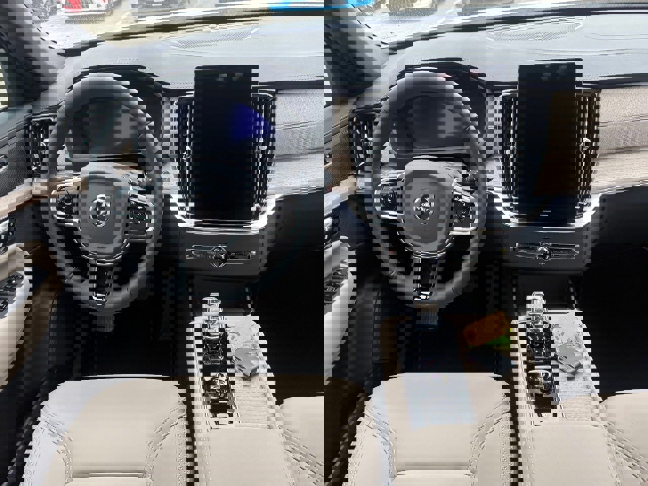 New 2026 Volvo XC90 T8 Plus image 12