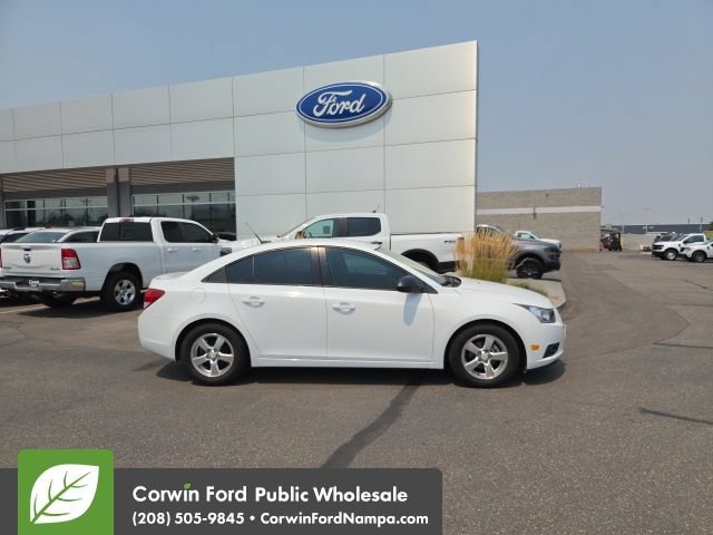 Used 2014 Chevrolet Cruze LS FWD image 3