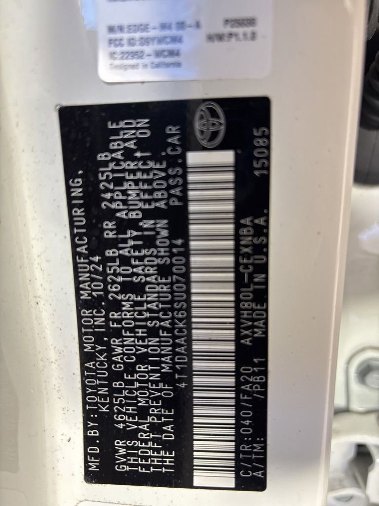 Used 2025 Toyota Camry LE image 10