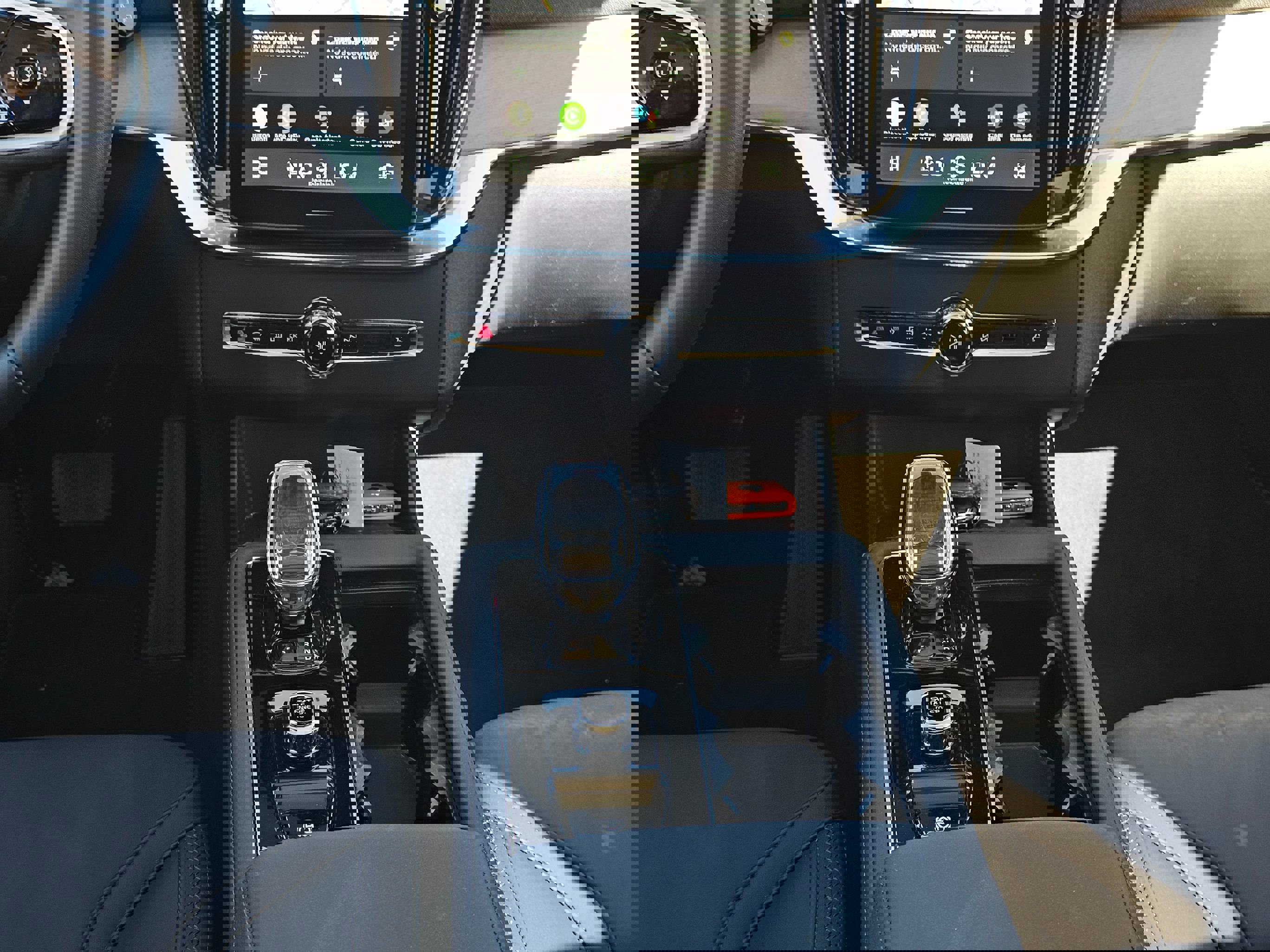 Used 2025 Volvo XC90 B6 Plus image 30