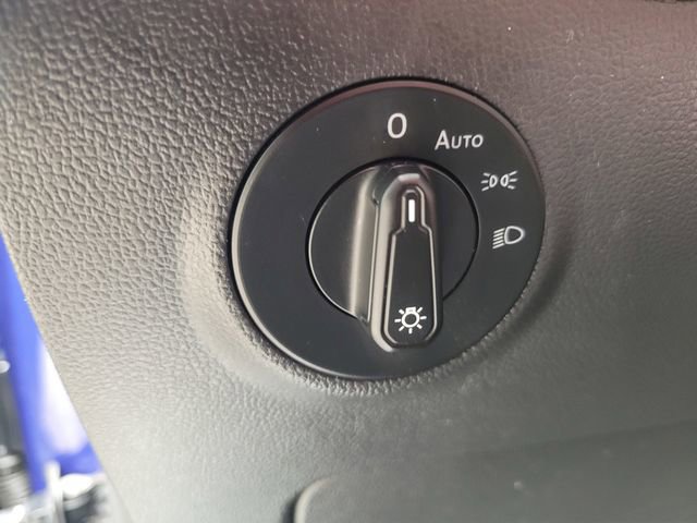 Used 2022 Volkswagen Taos SEL image 17