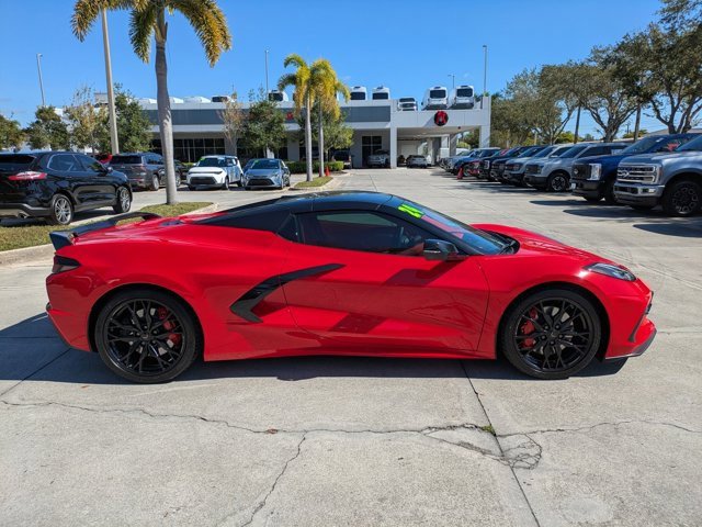 Used 2024 Chevrolet Corvette Stingray Premium Conv w/ Z51 Performance Package image 3