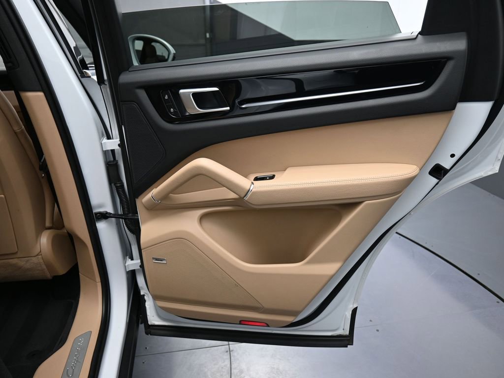 Certified 2023 Porsche Cayenne image 26