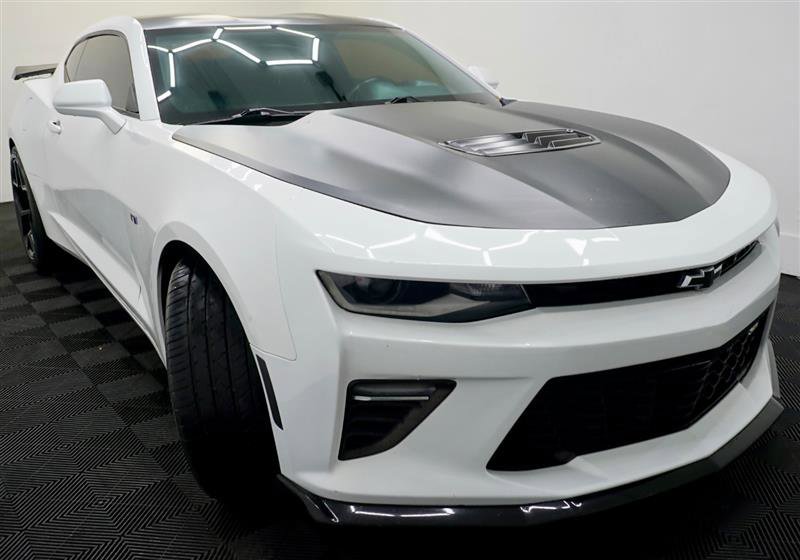 Used 2017 Chevrolet Camaro SS RWD image 8