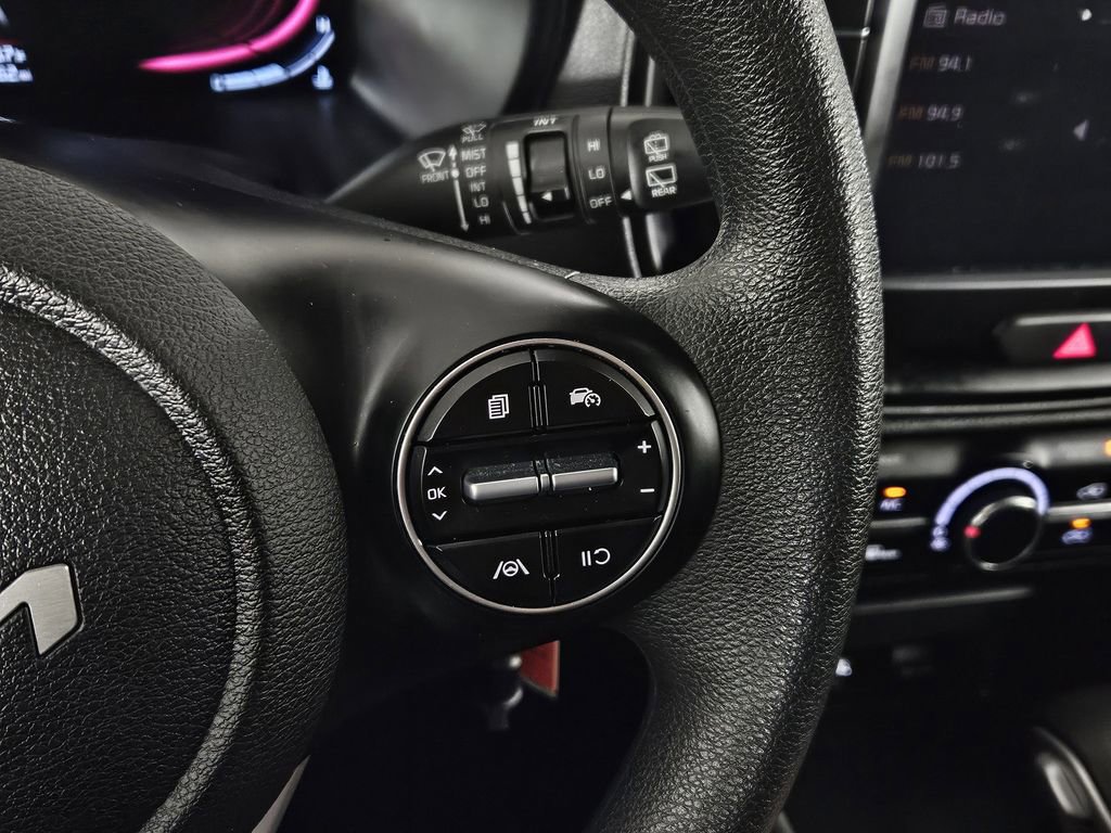Used 2025 Kia Soul LX w/ LX Technology Package image 19