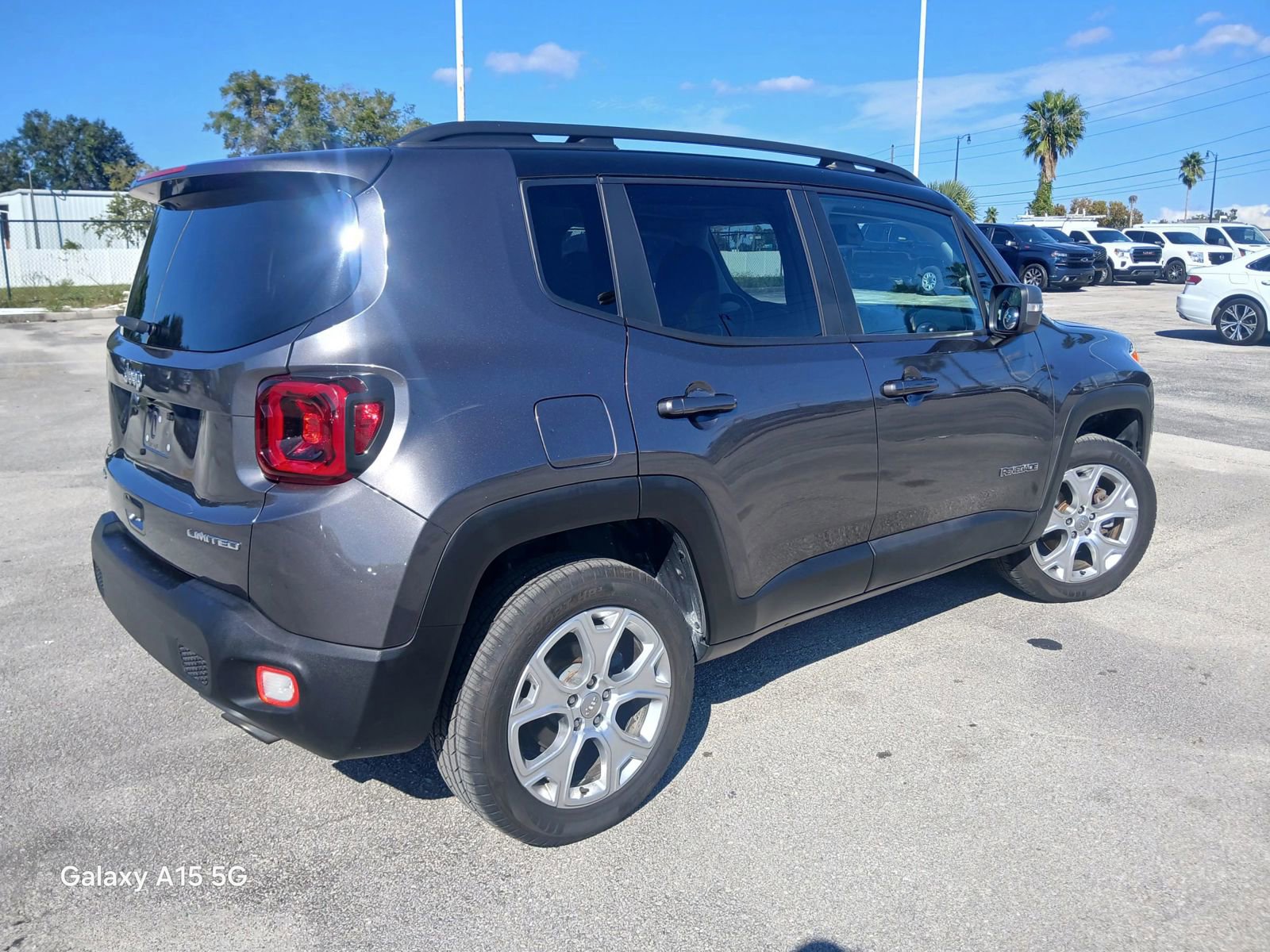 Used 2020 Jeep Renegade Limited w/ LED Lighting Group image 34