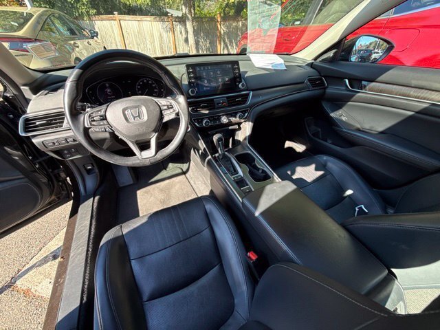 Used 2018 Honda Accord Touring image 7