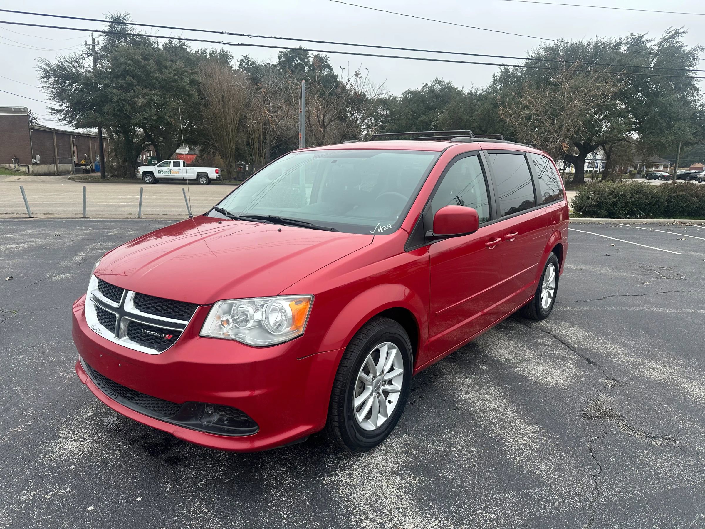 Used 2014 Dodge Grand Caravan SXT w/ Rear Park Assist Package image 1