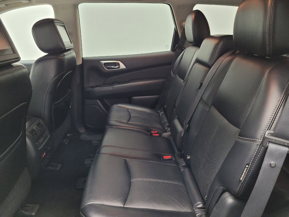 Used 2019 Nissan Pathfinder Platinum FWD image 18